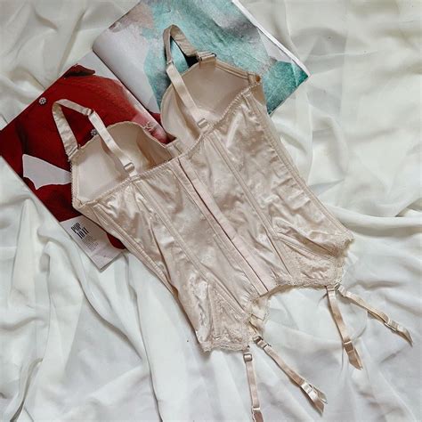 Light Nude Corset Bustier Women S Fashion Tops Others Tops On Carousell
