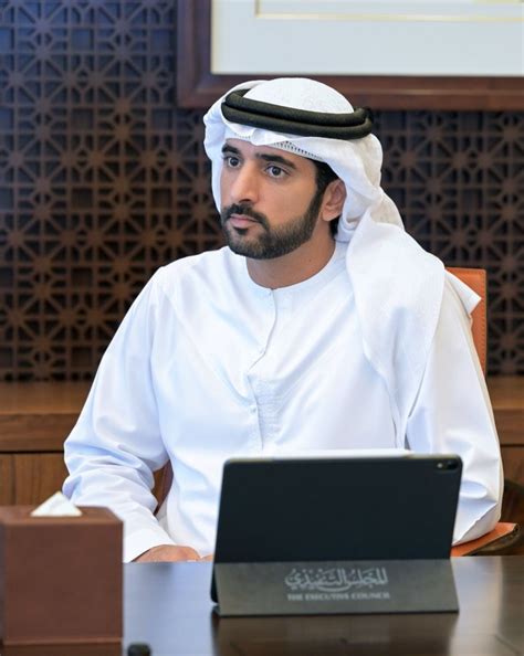 Hamdan Bin Mohammed Directs Providing Golden Residency Visas Imams