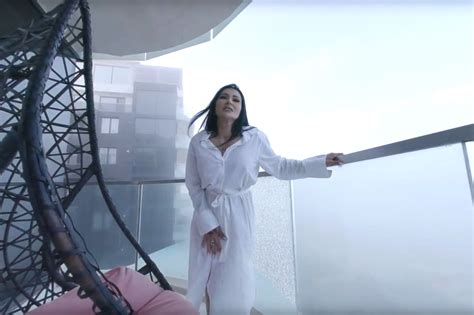 Mistress Kennya Bdsm Vacation Fantasy Episode Balcony Tease Vr Porn Video Vrporn