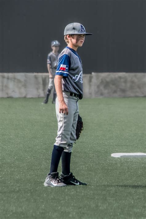 Pin By Katie Voss On Quick Saves Baseball Outfit Blonde Guys Hot Baseball Guys