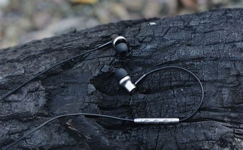 Xiaomi Rilis Mi In-Ear Headphones Pro HD Seharga $39 - Hybrid.co.id