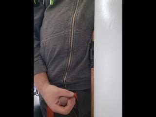 水管工在做锅炉服务时手淫 Pornhub Gay