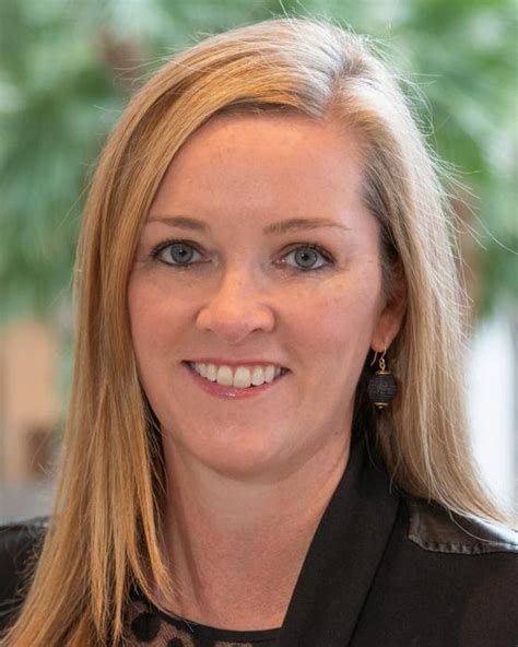 Tuck School of Business | Alumni Stories - Heather Cole