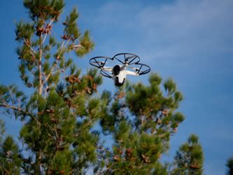 Bee Le Drone Autonome Qui Surveille Automatiquement Votre Maison