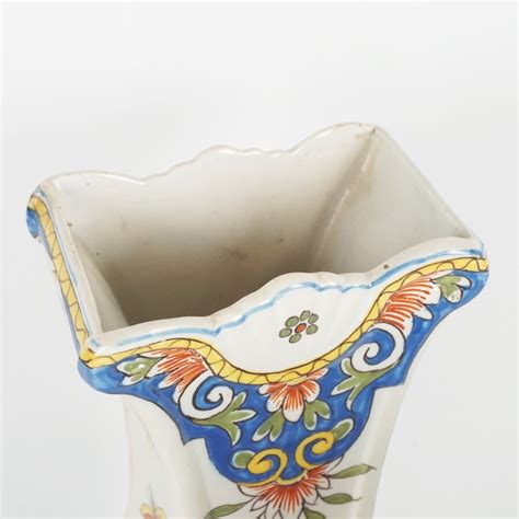 Delft Paire De Vases En Fa Ence Maill E Polychrome D Cor