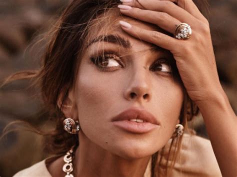 M D Lina Ghenea O Nou Schimbare De Look Cum Arat Actri A Rom Nc