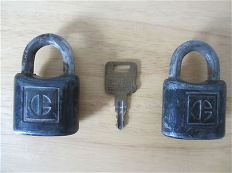 2 Working Caterpillar CAT Padlocks Locks with Key 5P8500 Vintage/Old ...