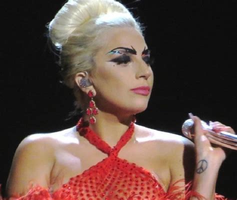 Lady Gaga Net Worth Height Age Bio And Real Name