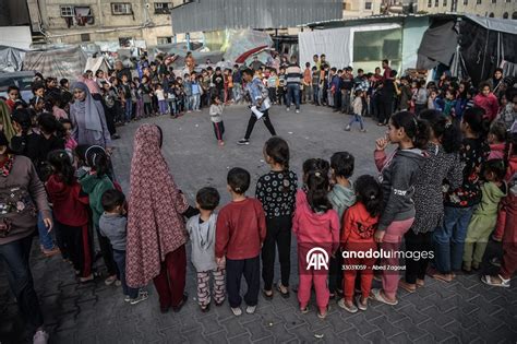 Daily life in Gaza during humanitarian pause | Anadolu Images