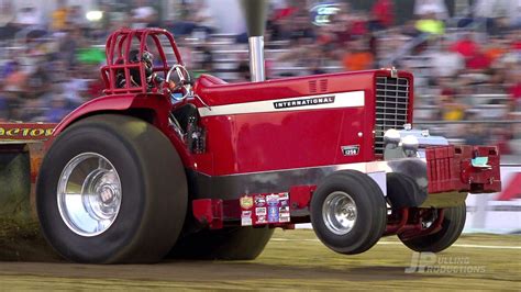 Tractor Pulling Pro Stock Tractors Pulling On Friday At The So