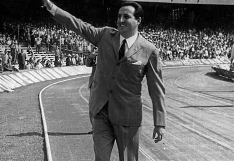 roberto fiore il presidente moderno dai grandi colpi  napoli