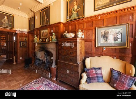 England, Kent, Lamberhurst, Scotney Castle, Interior View in the New Castle Stock Photo - Alamy