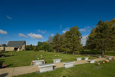 Graceland Fairlawn Funeral Home: A Guide To Compassionate Services In Decatur, IL 4