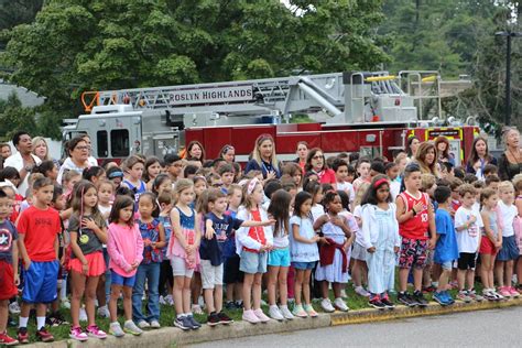 Roslyn School District Marks 22nd Anniversary of 9/11