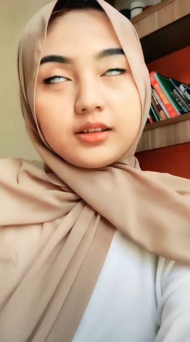 My Room Sexy125 Bandicam 2022 05 04 23 13 36 863 Porn Pic