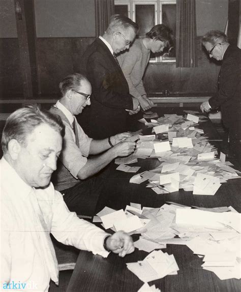 arkiv dk EF stemmeoptælling på Galten Hotel 1972