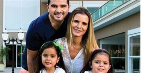 Luciano Camargo Abre As Portas De Sua Mans O Em Orlando E Choca Seguidores