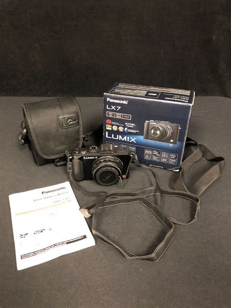 LUMIX PANASONIC LX7 DIGITAL CAMERA