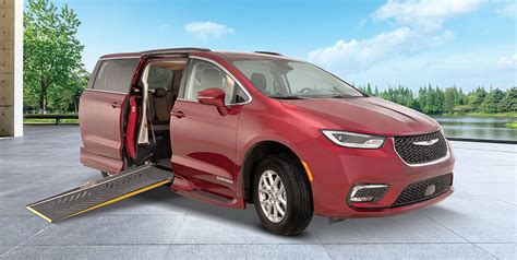 Chrysler Pacifica or Voyage Quiet Ride™ - Driverge Vehicle Innovations