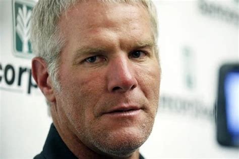 Retired NFL Quarterback Brett Favre Says He Has Parkinsons Disease