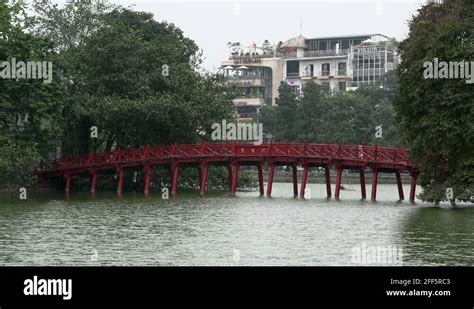 Hoan kiem lake bridge Stock Videos & Footage - HD and 4K Video Clips ...