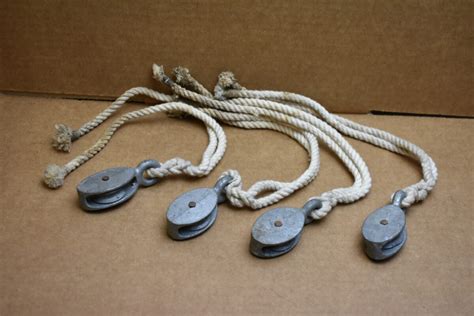 4 Small Galvanised Washing Line Pulleys Old Stock 80205703 Gandm Tools