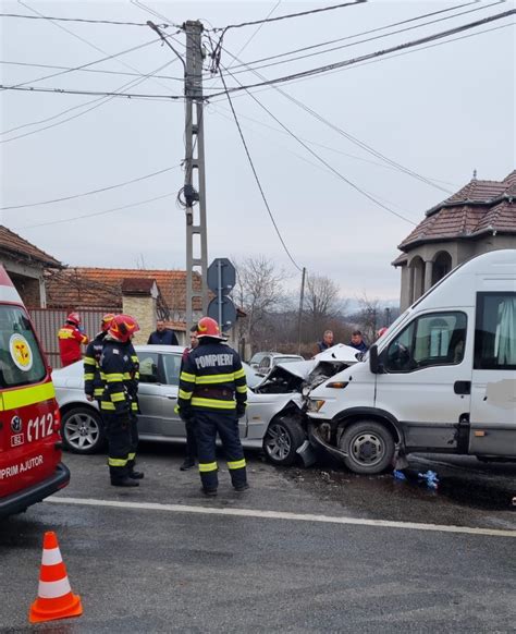 Foto Grav Accident De Circula Ie La Petrileni Bihon