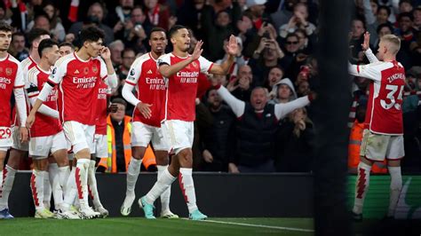 Arsenal 3 1 Burnley Trossard Saliba Zinchenko Score As Gunners Go