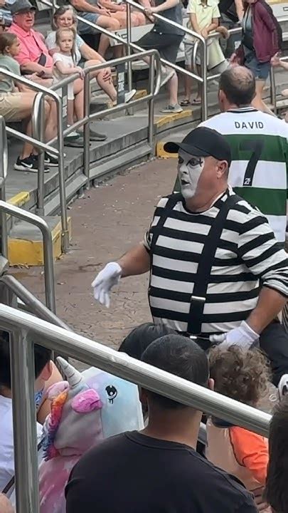 Nevermind Bad Idea 😂🤣 Backfired With Tom Mime Seaworld Seaworldmime