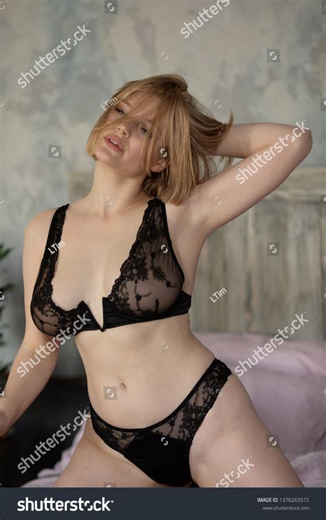 Pretty Naked Woman Posing Bed Big Stock Photo 1376265572 Shutterstock
