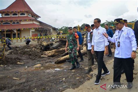 Presiden Tinjau Lokasi Banjir Bandang Lahar Dingin Gunung Marapi