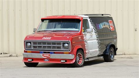 10 vintage American vans that will steal the show at Mecum’s Las Vegas ...