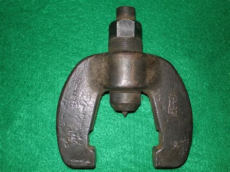 Vintage Ford Hub Puller