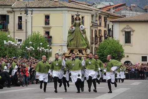 CENTROABRUZZONEWS MADONNA CHE SCAPPA IN PIAZZA 2019 IL RITO NON HA