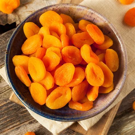 Dry Apricots Purchase Benefits Uses Recipes