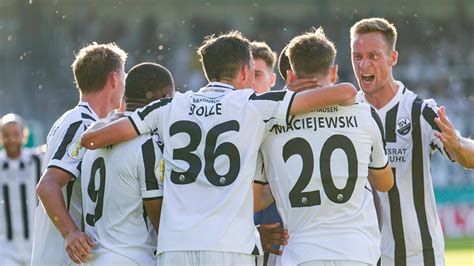 Dfb Pokal Sv Sandhausen Gewinnt Elfmeter Krimi Gegen Hannover