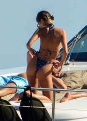 Swimwear Emily Ratajkowski Wearing A Bikini On A Yacht In Mykonos