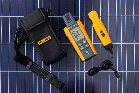 Fluke Fc Cat Iii V True Rms Clamp Meter With Iflex Delivers