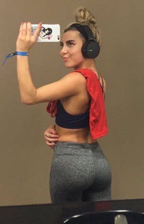 Sexy Ass Beach Babes Porn Pic