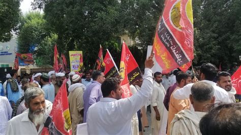 Farmers in Punjab province of Pakistan protest forced acquisition of land : Peoples Dispatch