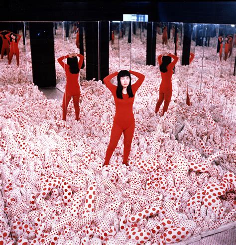 Yayoi Kusama Com Retrospectiva No Tomie Ohtake