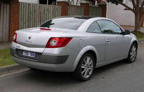 Renault Megane II CC 1 9 DCi 120 Hp