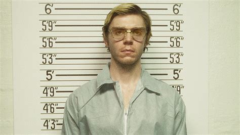 ‘monster The Jeffrey Dahmer Story Evan Peters Transformation And More