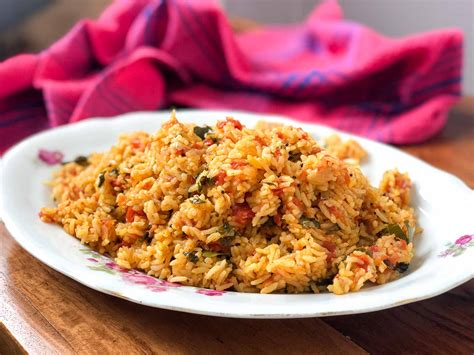 One Pot Tomato Rice Recipe Thakkali Sadam By Archana S Kitchen