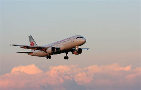 Airbus A320 Cfdst Air Canada Landing In Ottawa International Airport