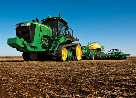 Image Gallery: 20 Power Shots of John Deere 9R Series Tractors