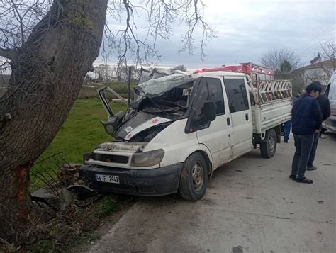 Samsun Da Kamyonet Kazas Ki I Yaraland Haberler