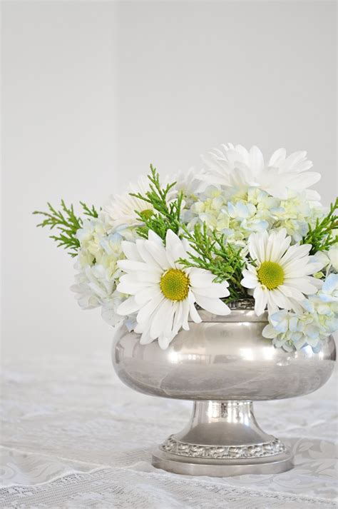 Athena & Eugenia: Winter Flower Arrangements: Daisies and Hydrangeas