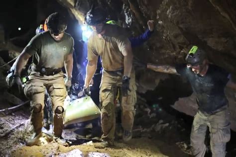 Thai Navy Seal Who Took Part In Cave Rescue Dies From Blood Infection