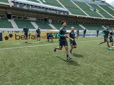 Guarani e Avaí fazem confronto direto que pode mexer no G4 da Série B